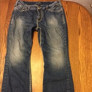 SUKI MID RISE SLIM BOOTCUT JEANS PLUS SIZE